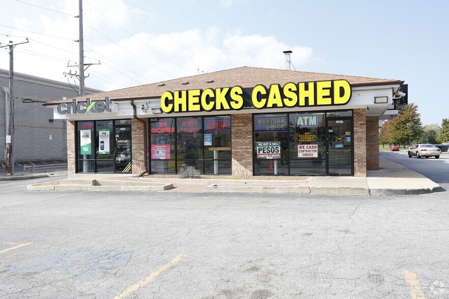 More Photos Of 801-861 W Maple Ave, Homewood Coworking Space