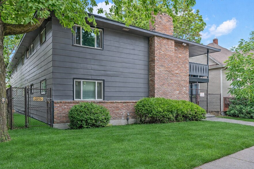 Primary Photo Of 943 E Augusta Ave, Spokane Apartments For Sale
