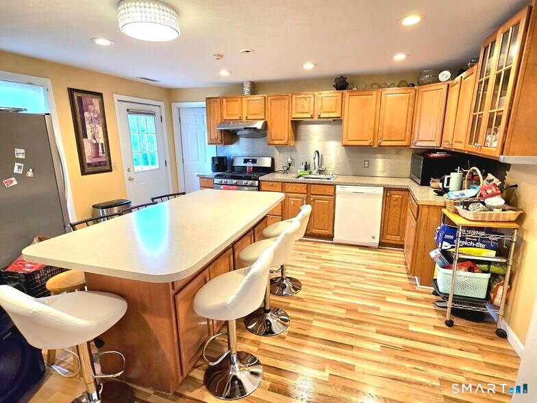 More Photos Of 442 Enfield St, Enfield Freestanding For Sale