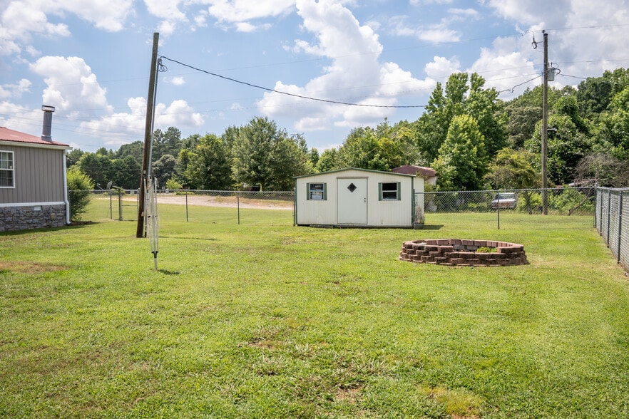 More Photos Of 3655 Neese Commerce Rd, Hull Multifamily For Sale