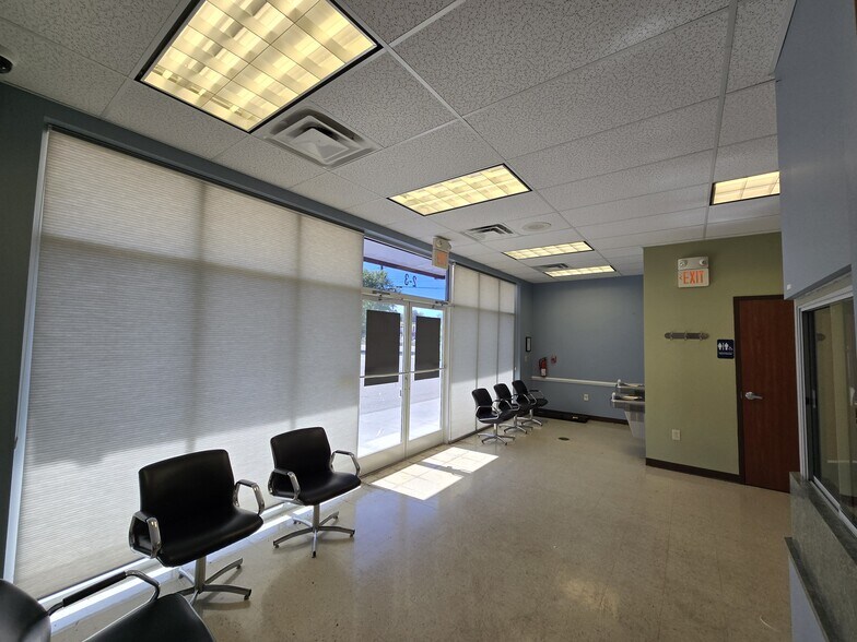 More Photos Of 1318 Euclid Ave, Bristol Freestanding For Lease