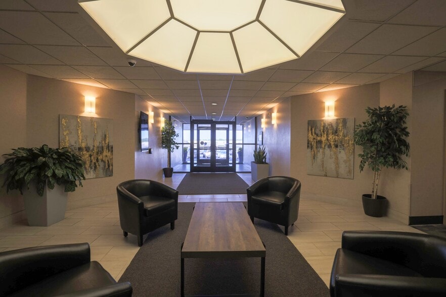 More Photos Of 10800 Lyndale Ave S, Bloomington Office For Lease