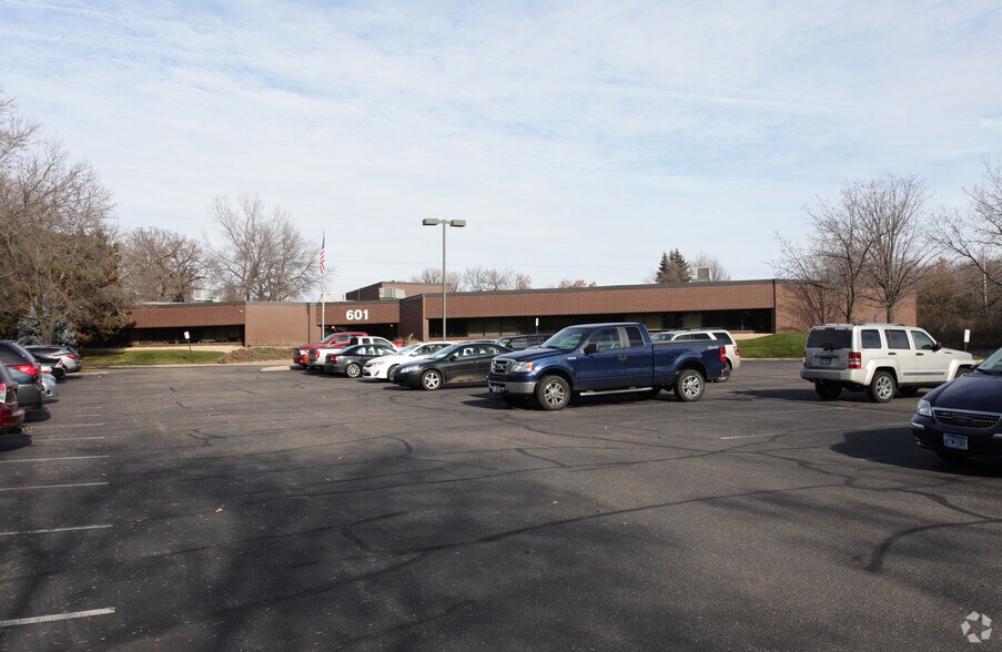 More Photos Of 601 2nd Ave S, Hopkins Office For Lease