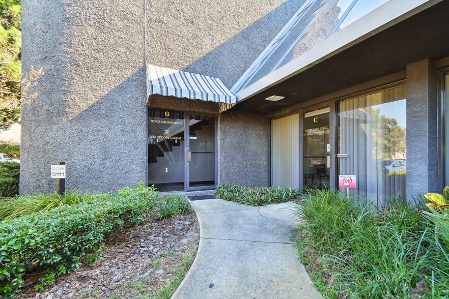 More Photos Of 6740 Crosswinds Dr, Saint Petersburg Coworking Space