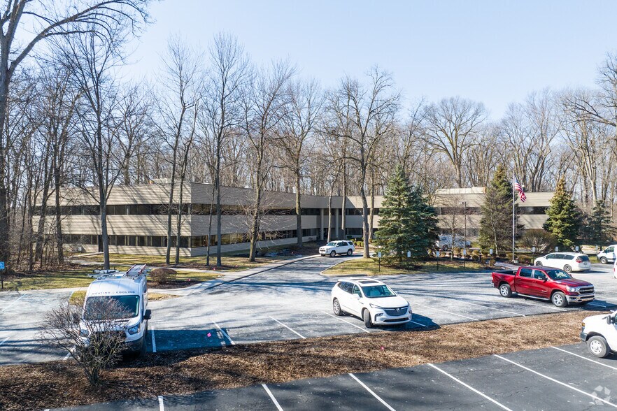 Primary Photo Of 1695 Indian Wood Cir, Maumee Medical For Lease