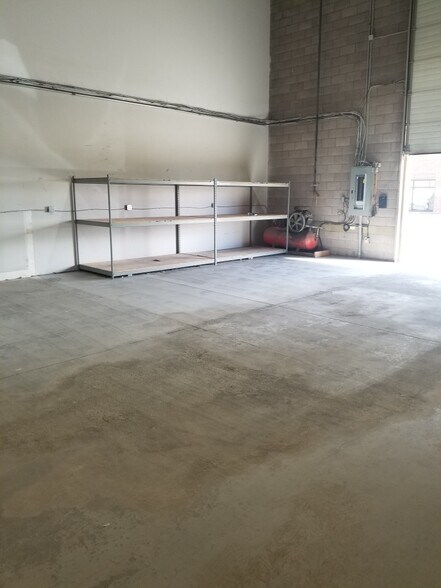 More Photos Of 3750 46th Ave SE, Calgary Warehouse For Sale