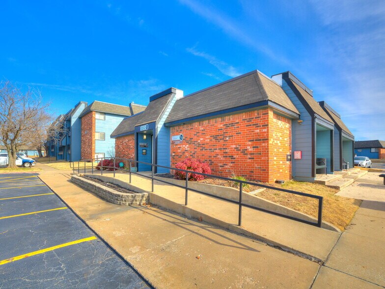 More Photos Of 1311 N Ash Pl, Owasso Apartments For Sale