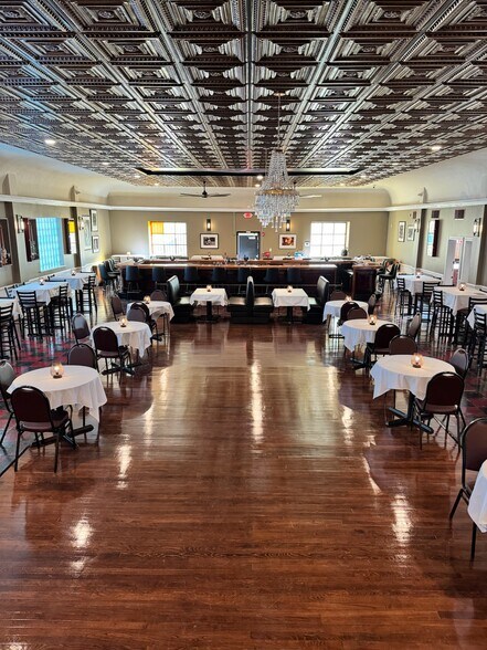 More Photos Of 1143 Wood St, Bristol Restaurant For Sale