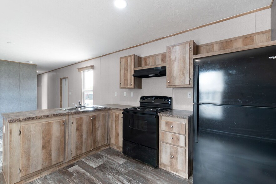 More Photos Of , Kingsland Specialty For Sale