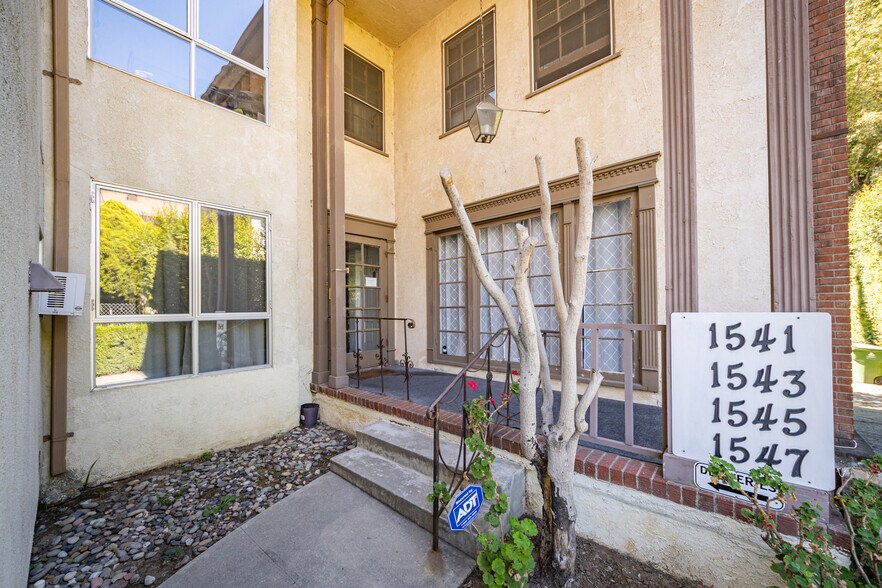 More Photos Of 1541-1547 Veteran Ave, Los Angeles Apartments For Sale