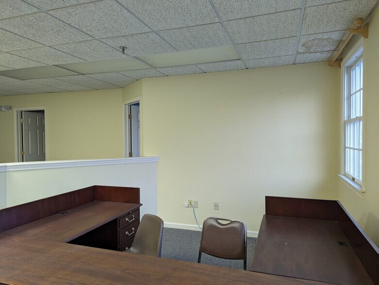 More Photos Of 250 State St, North Haven Office For Sale