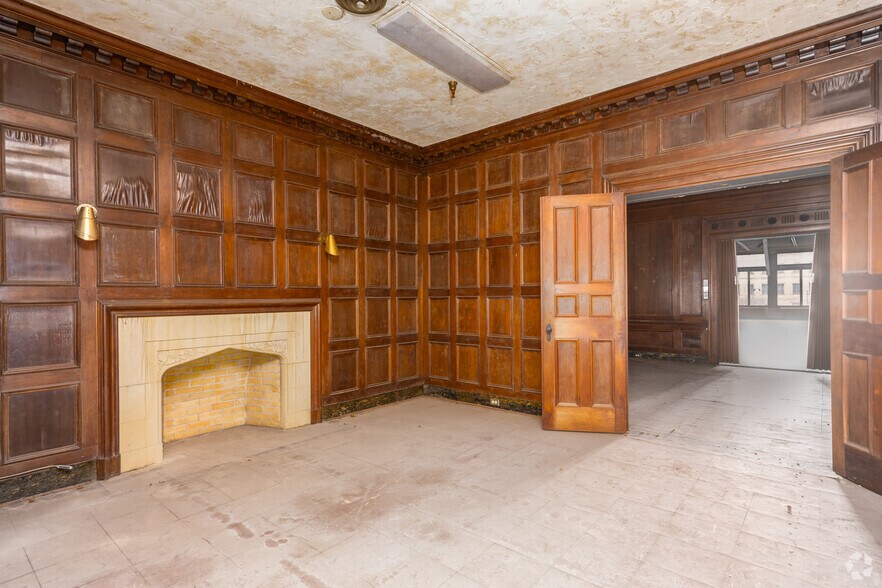 More Photos Of 219-225 E Baltimore St, Baltimore Storefront For Sale