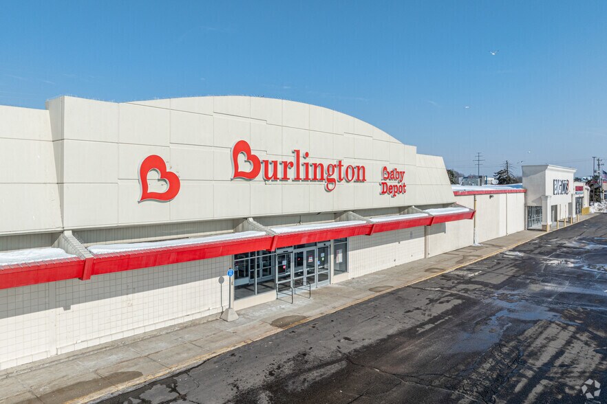 More Photos Of 1950 Pipestone Rd, Benton Harbor Unknown For Lease