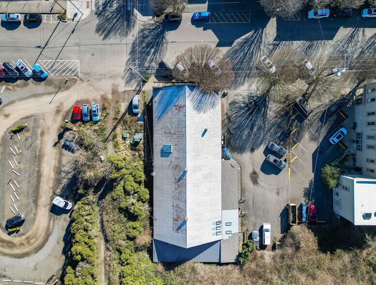 More Photos Of 802 Washington St, Port Townsend General Retail For Sale