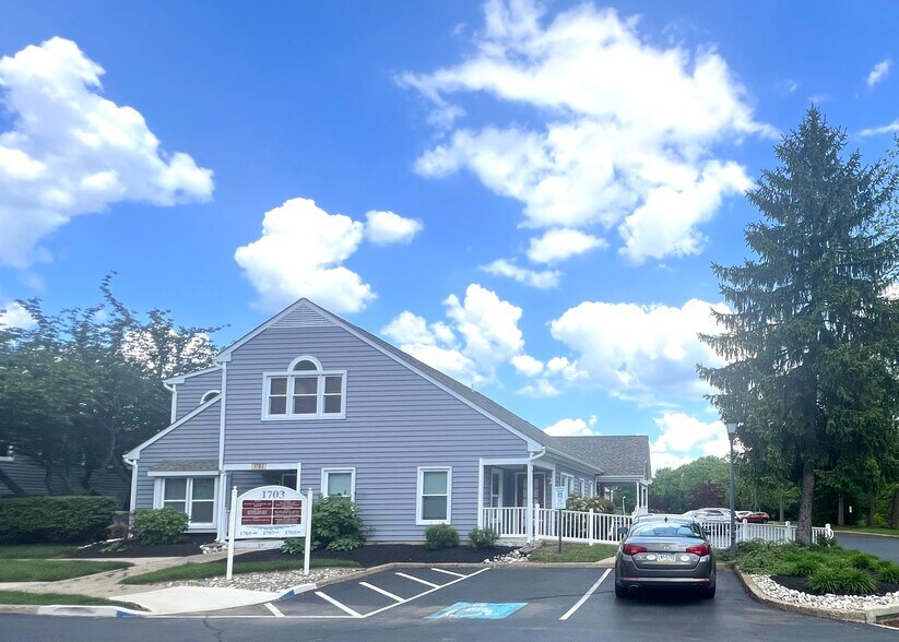 Primary Photo Of 1703 Langhorne Newtown Rd, Langhorne Office For Lease