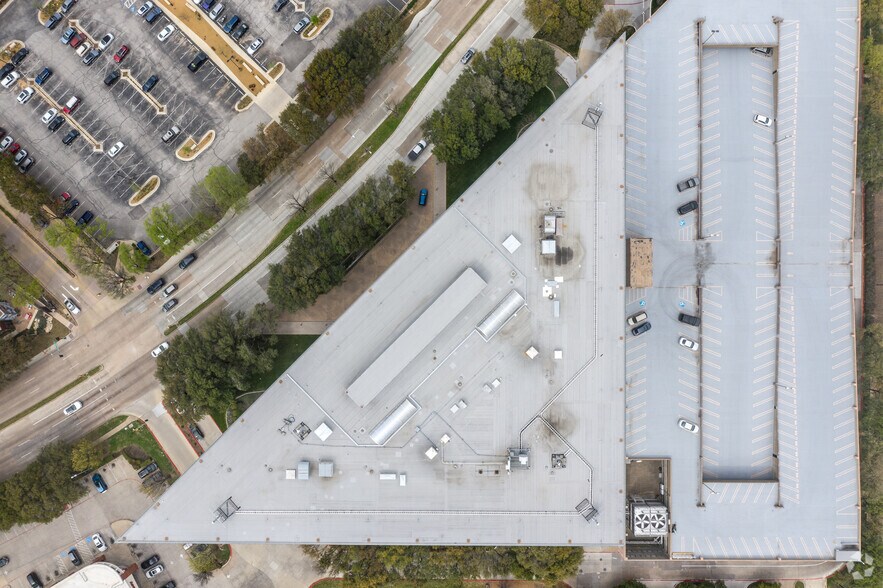 More Photos Of 8144 Walnut Hill Ln, Dallas Office Residential For Lease