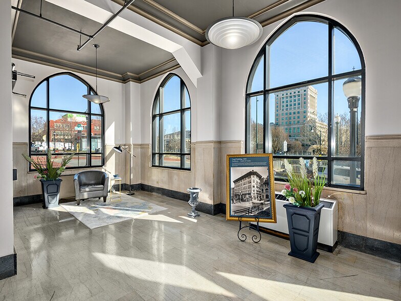 More Photos Of 22 S Pack Sq, Asheville Office For Lease