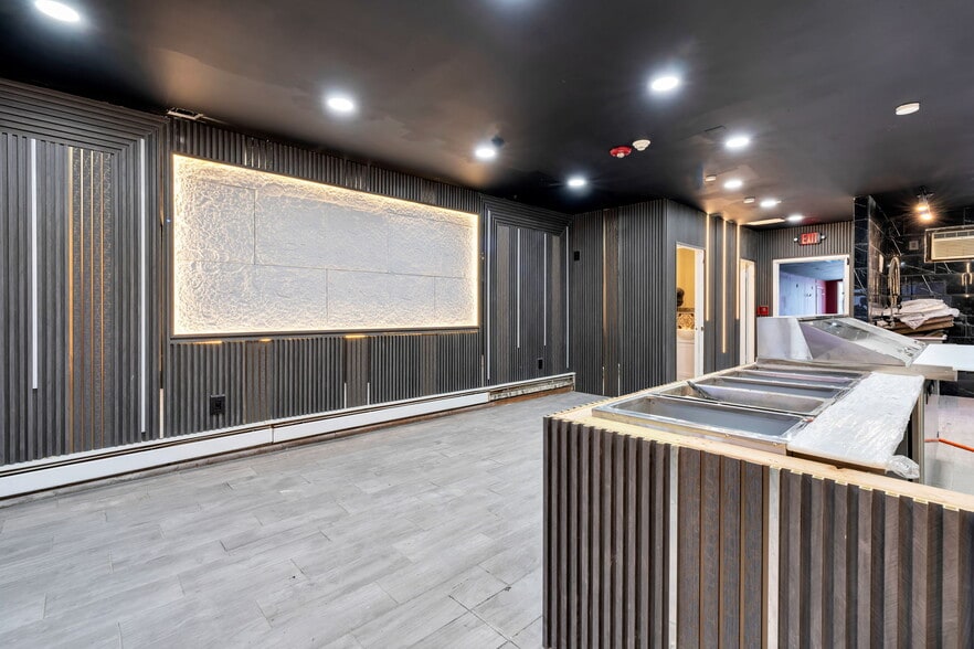 More Photos Of 166 Getty Ave, Paterson Restaurant For Lease