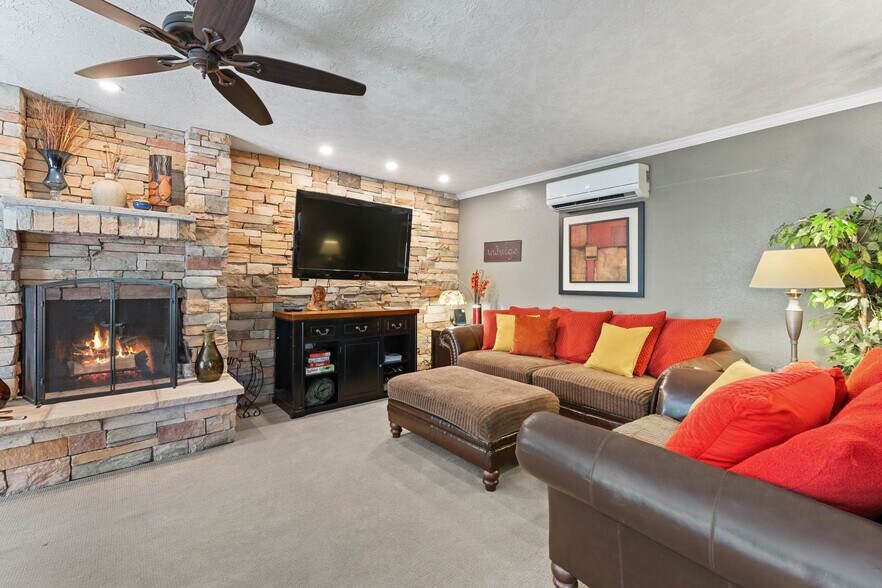 More Photos Of 218 2nd St, Klickitat Hotel For Sale