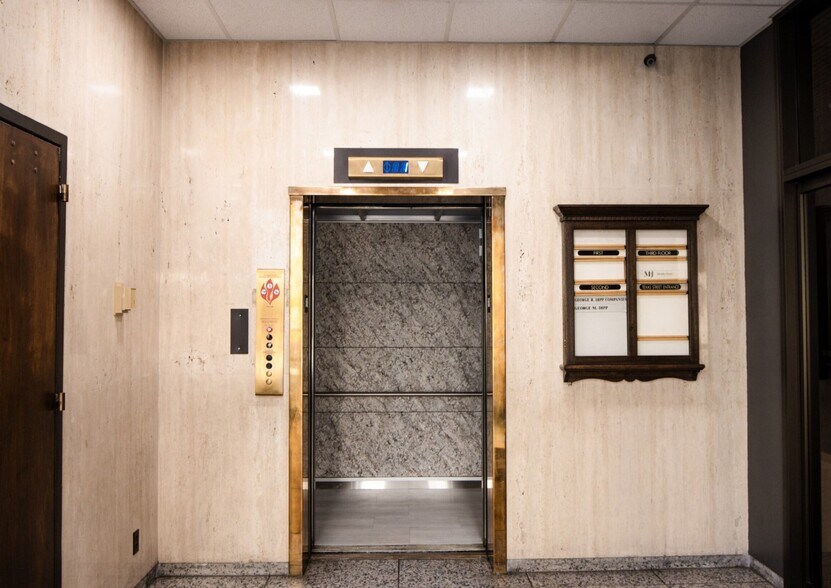 More Photos Of 320 Texas Ave, El Paso Office For Lease