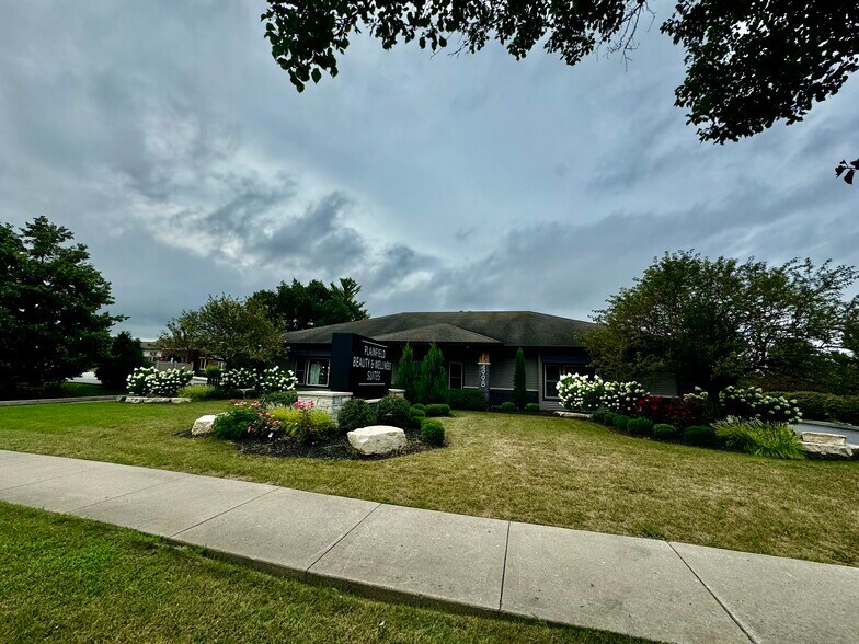 More Photos Of 4998 Theodore St, Plainfield Office For Lease