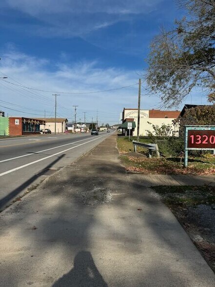 More Photos Of 1320 Dodds Ave, Chattanooga Restaurant For Lease