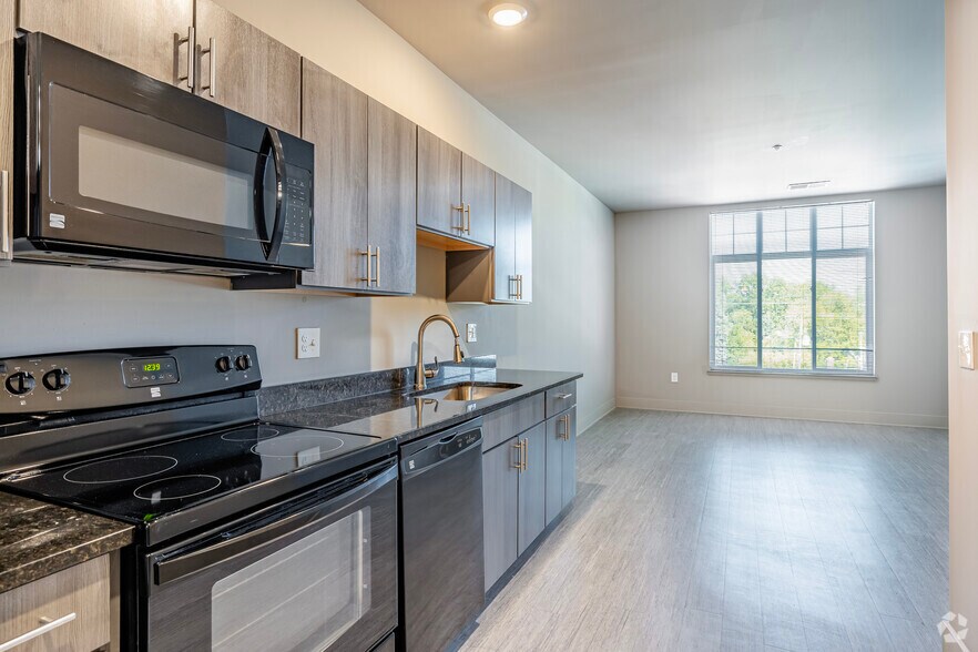 More Photos Of 2010-2024 E Michigan Ave, Lansing Apartments For Sale