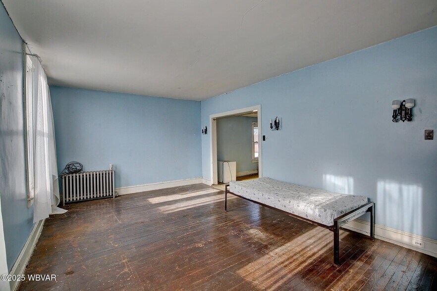 More Photos Of 32 W Southern Ave, Williamsport General Retail For Sale