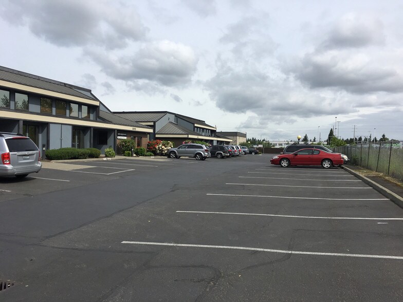 More Photos Of 3819 100th St SW, Lakewood Office For Sale