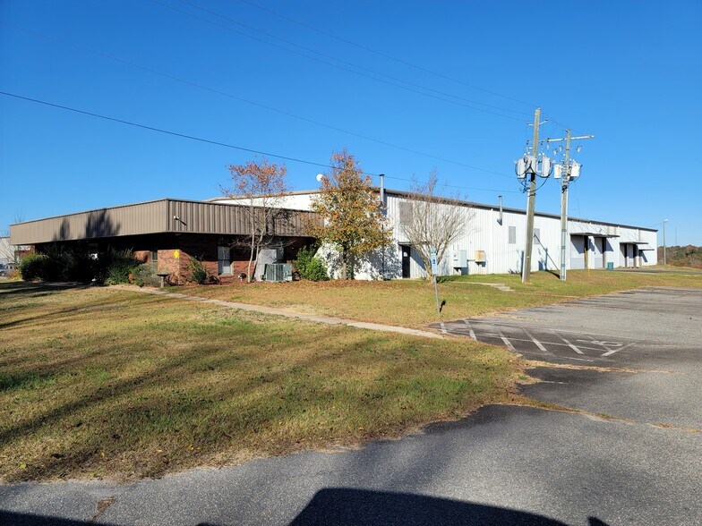 More Photos Of 148 Industrial Park Dr, Rockingham Warehouse For Sale