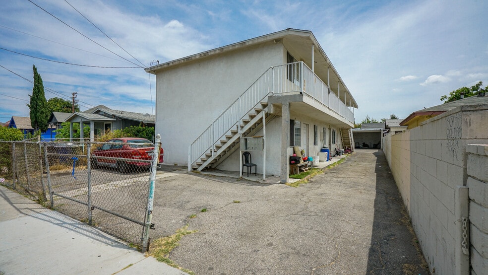 More Photos Of 6714 Parmelee Ave, Los Angeles Apartments For Sale