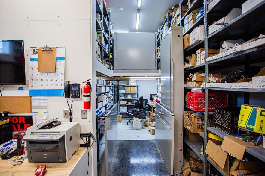 More Photos Of 200 Atlantic Ave, Oceanside Office For Sale