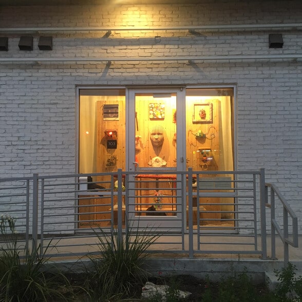 More Photos Of 4361 S Congress Ave, Austin Apartments For Sale