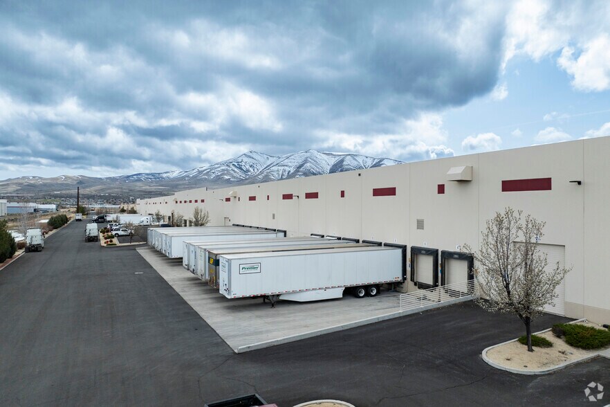 More Photos Of 6650 Echo Ave, Reno Distribution For Lease