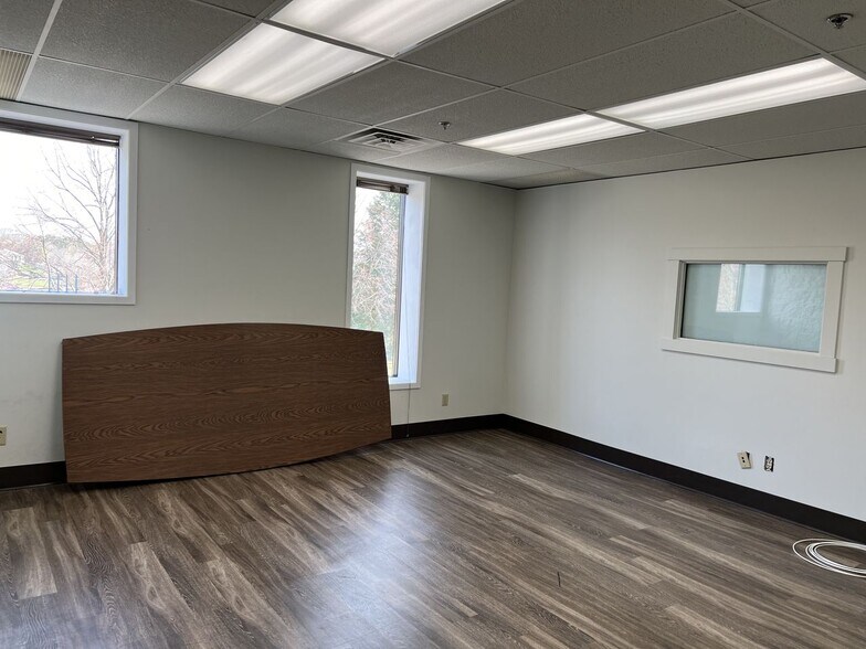 More Photos Of 2000 S Industrial Blvd, Stillwater Office For Lease