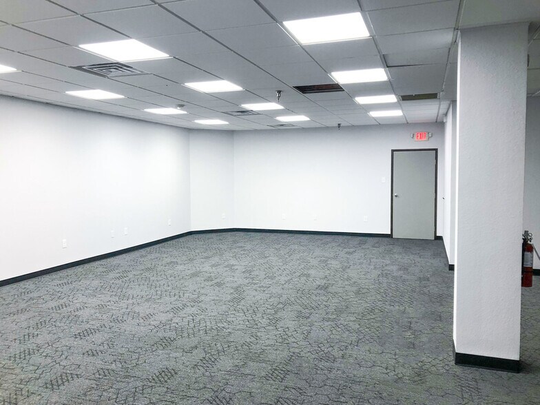 More Photos Of 108 Commercial Cir, Conroe Office Residential For Sale