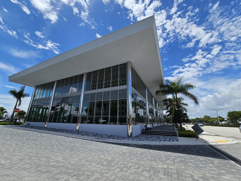 More Photos Of 1000-1100 E Hallandale Beach Blvd, Hallandale Beach Office For Sale