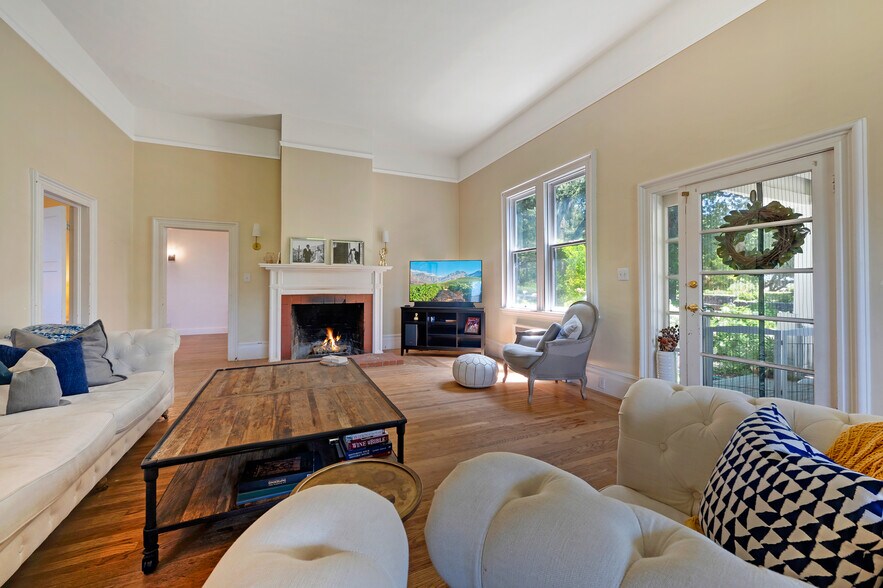 More Photos Of 125 Cristo Ln, Santa Rosa Specialty For Sale