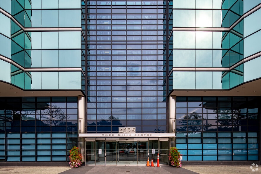 More Photos Of 10-20 York Mills Rd, Toronto Office For Lease