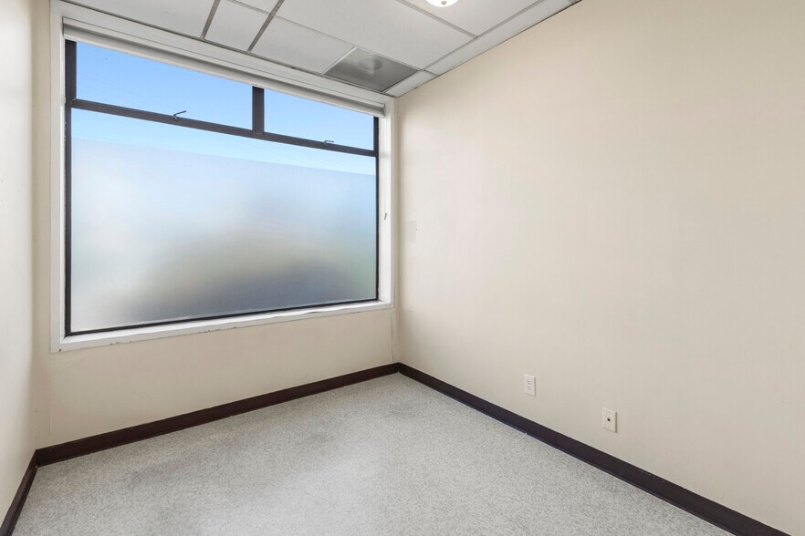 More Photos Of 450 Connecticut St, San Francisco Office For Lease