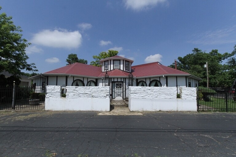 More Photos Of 220 Rand Rd, Lakemoor Restaurant For Lease