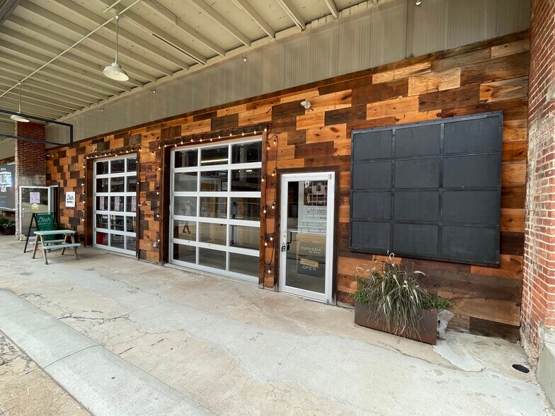 More Photos Of 1320 Hampton Avenue Ext, Greenville Unknown For Lease