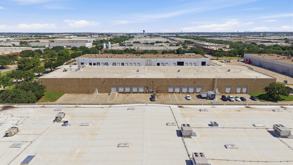 More Photos Of 13755-13775 Benchmark Dr, Farmers Branch Warehouse For Lease