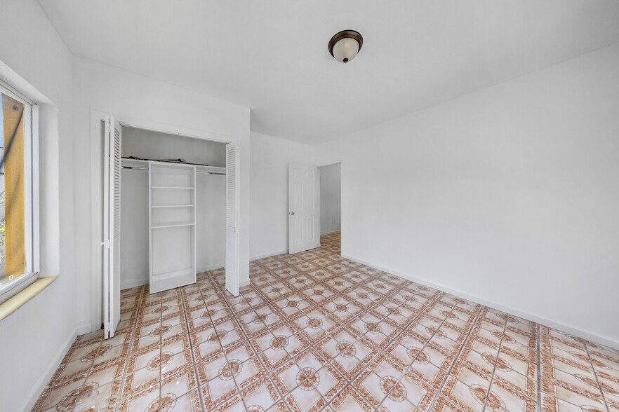 More Photos Of 840-858 NW 4th St, Miami Apartments For Sale