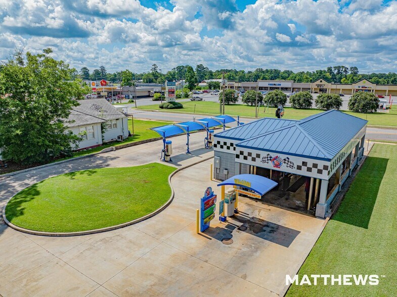 More Photos Of 12211 Columbia St, Blakely Carwash For Sale