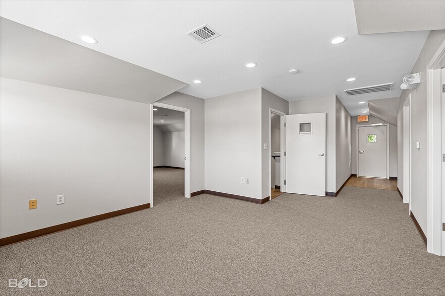 More Photos Of 3605 Youree Dr, Shreveport Office For Sale