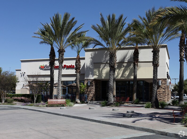 More Photos Of 1127-1135 S Sanderson Ave, Hemet Storefront Retail Office For Lease