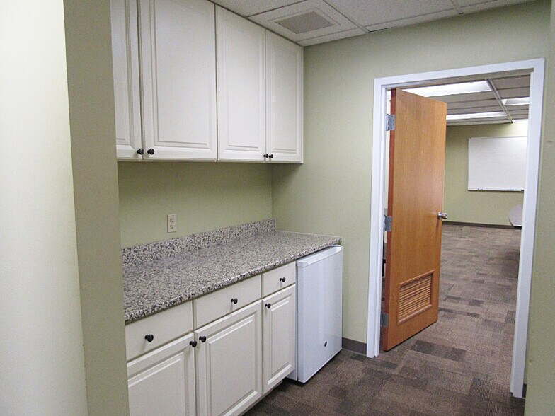 More Photos Of 1300 Market St, Lemoyne Office For Sale