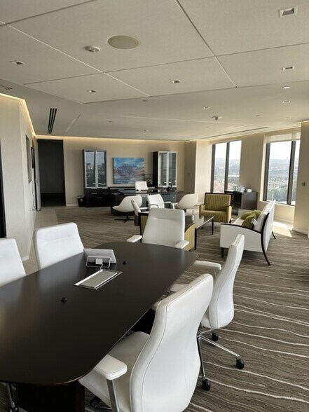 More Photos Of 2600 Michelson Dr, Irvine Office For Lease