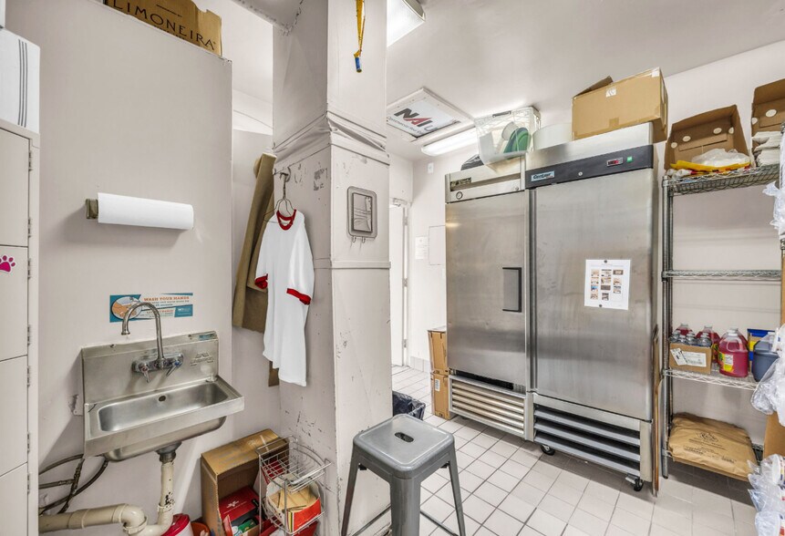 More Photos Of 3090 W 3500 S, Salt Lake City Fast Food For Lease